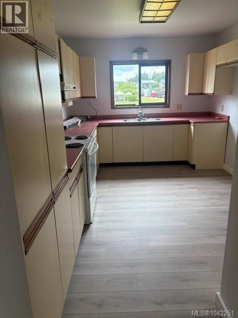 7375 Market St, Port Hardy