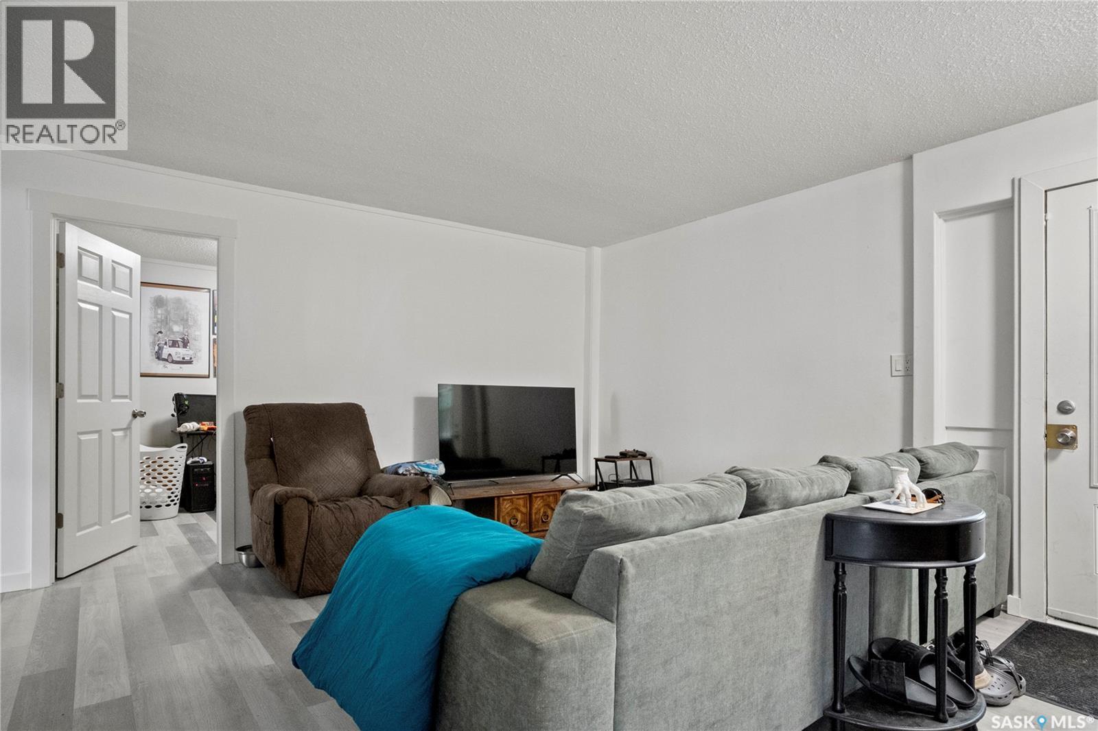 428 Scarth STREET - 7