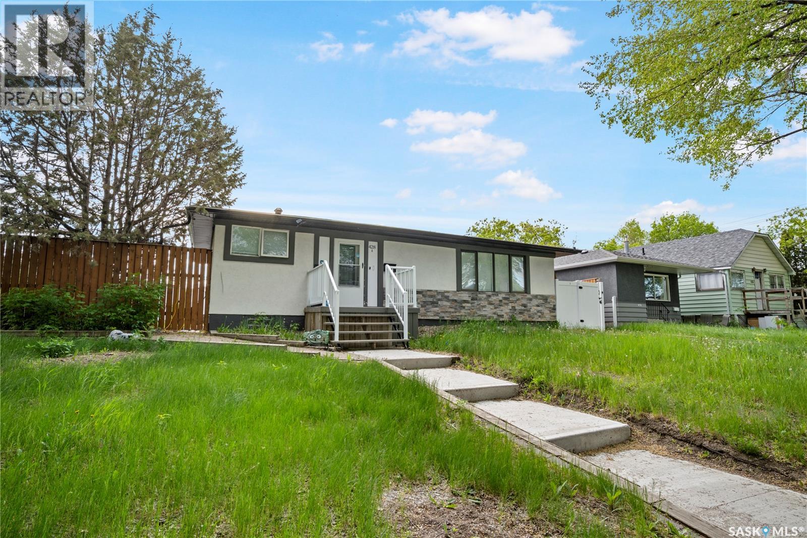428 Scarth STREET - 3