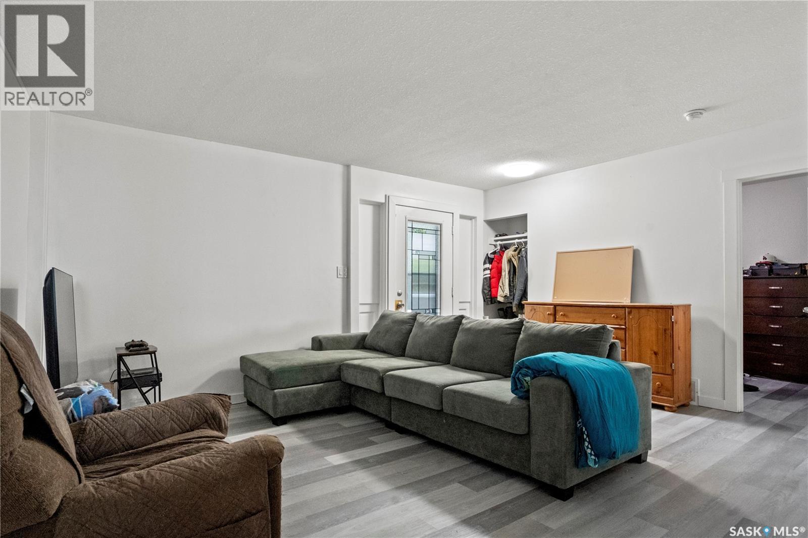 428 Scarth STREET - 8