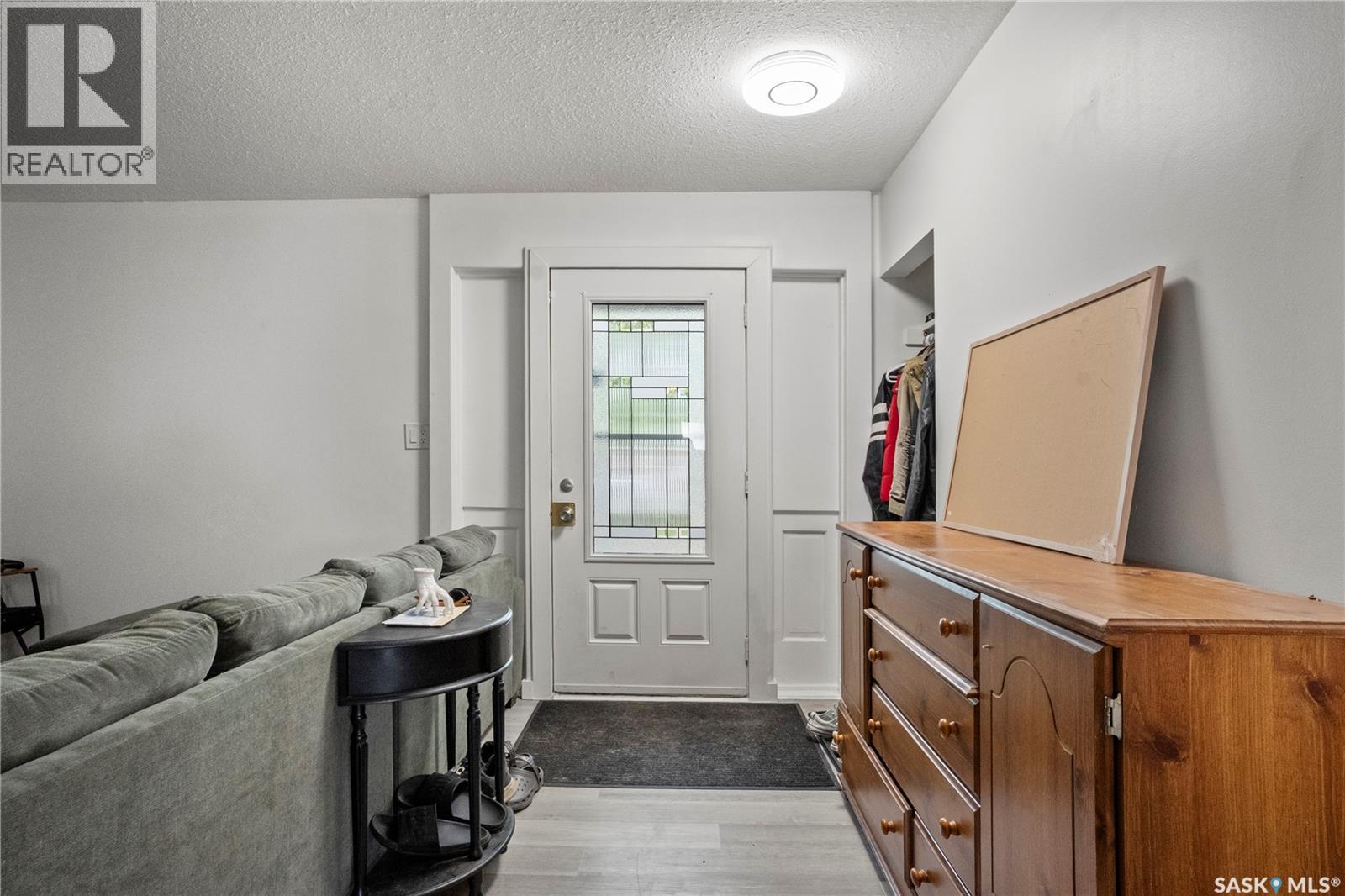 428 Scarth STREET - 6