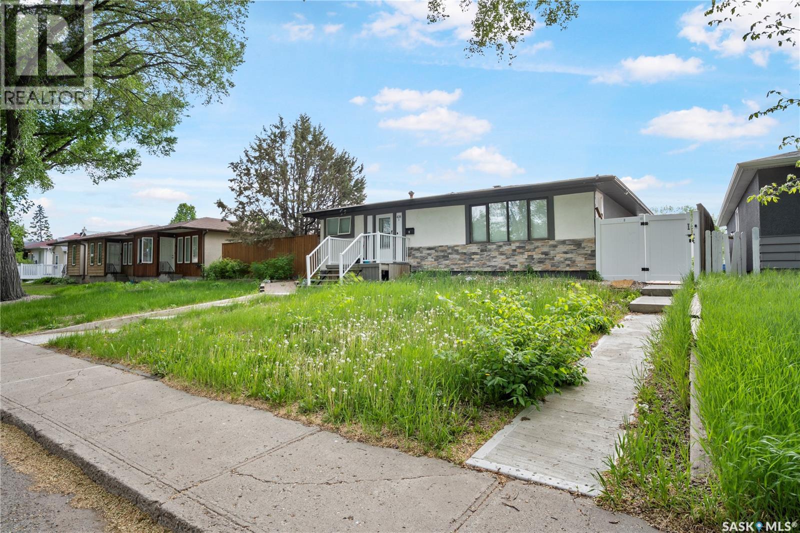 428 Scarth STREET - 2