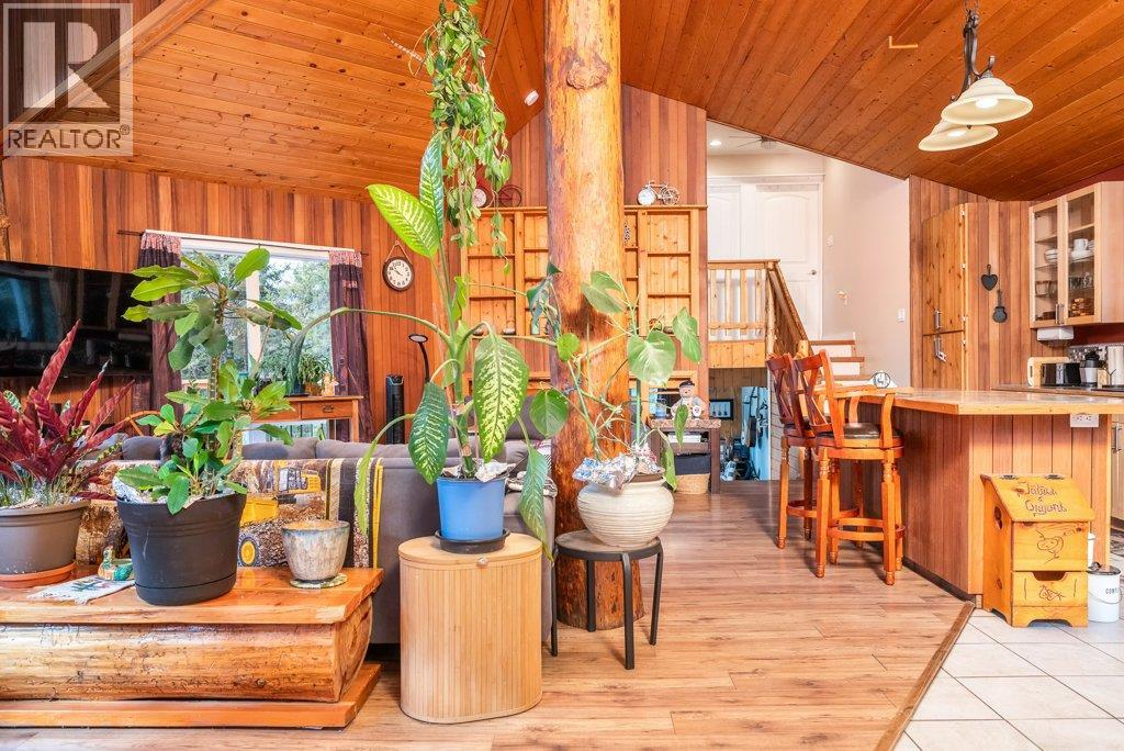 1665 Enderby Mabel Lake Road - 10