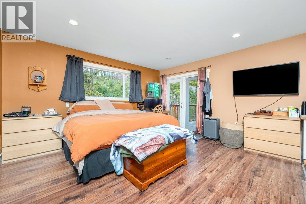 1665 Enderby Mabel Lake Road - 20