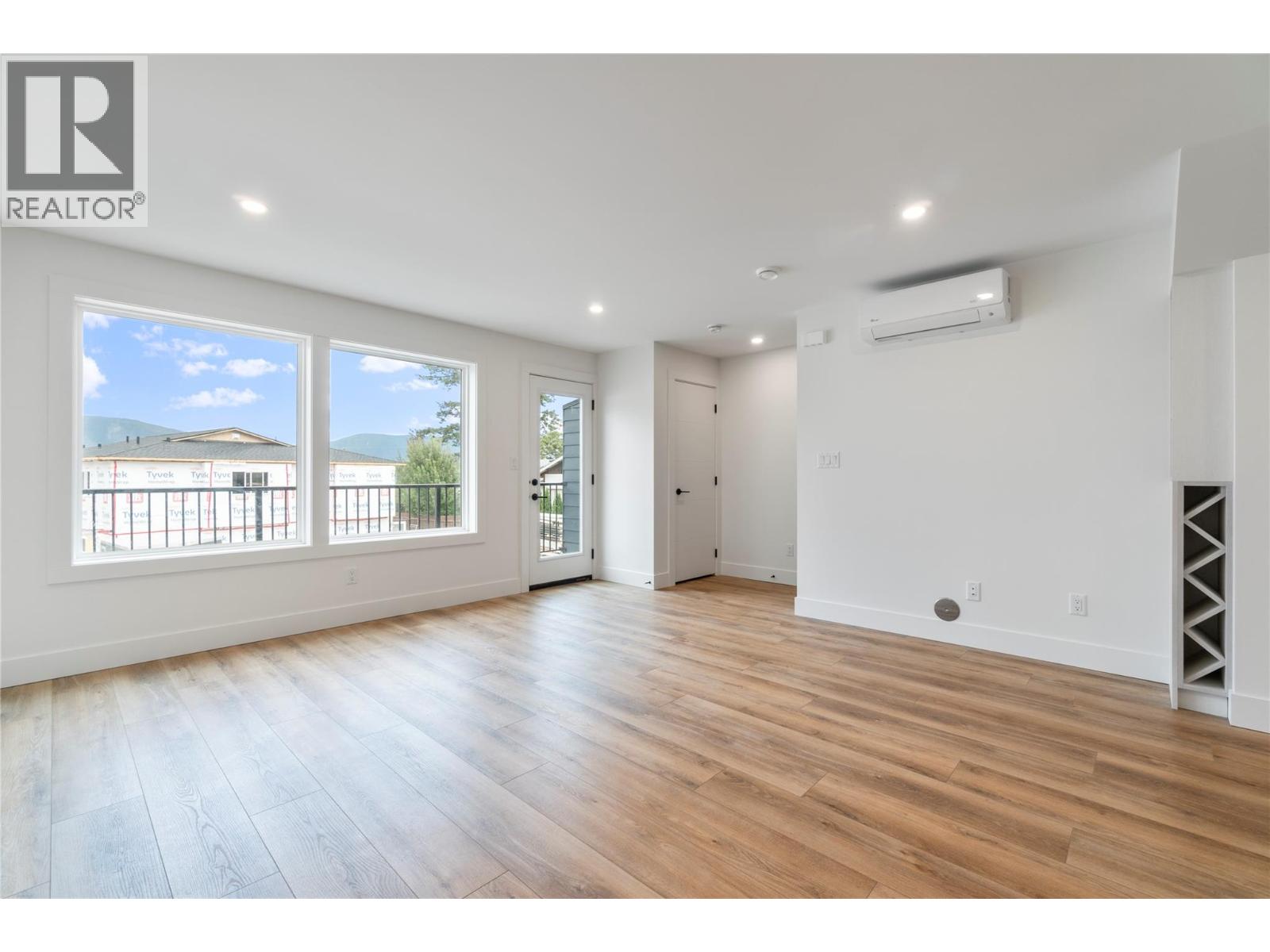 #37 981 12 Street SE - 16