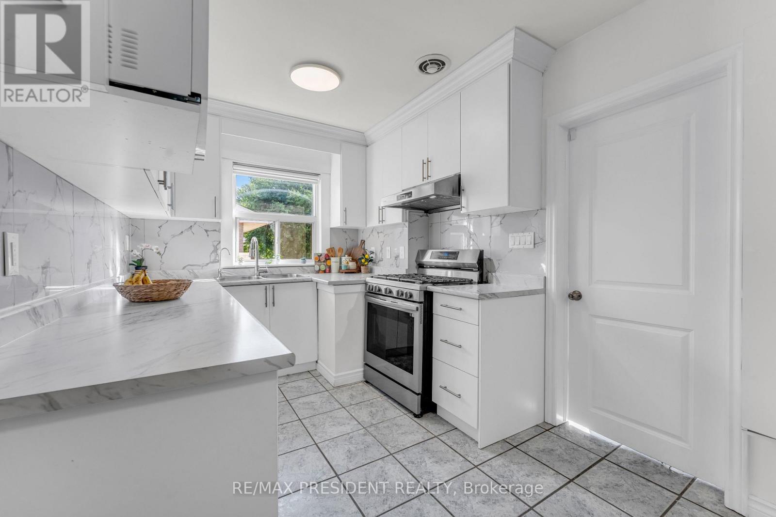 163 PRINCE CHARLES DRIVE - Image 21