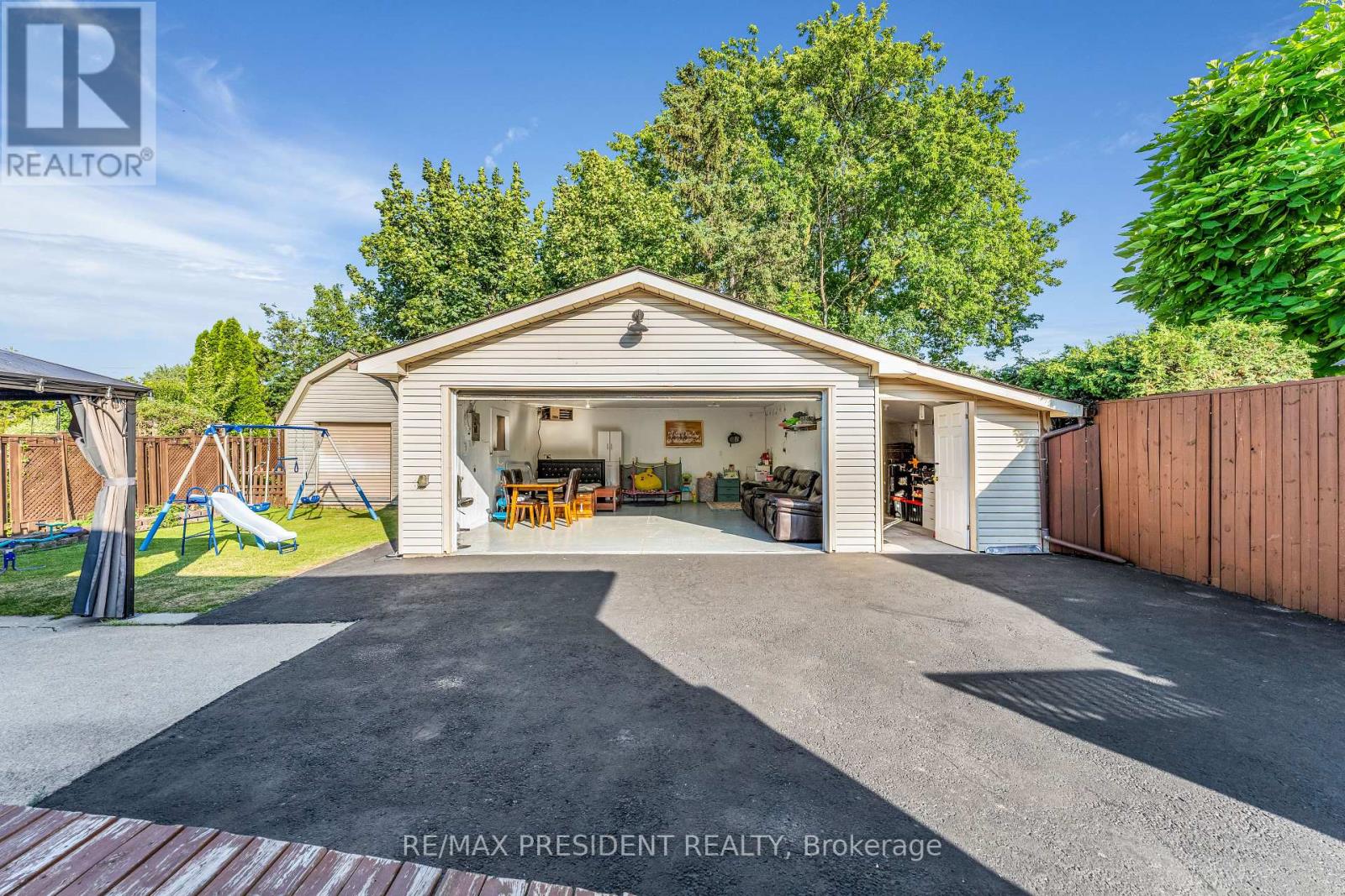 163 PRINCE CHARLES DRIVE - Image 45