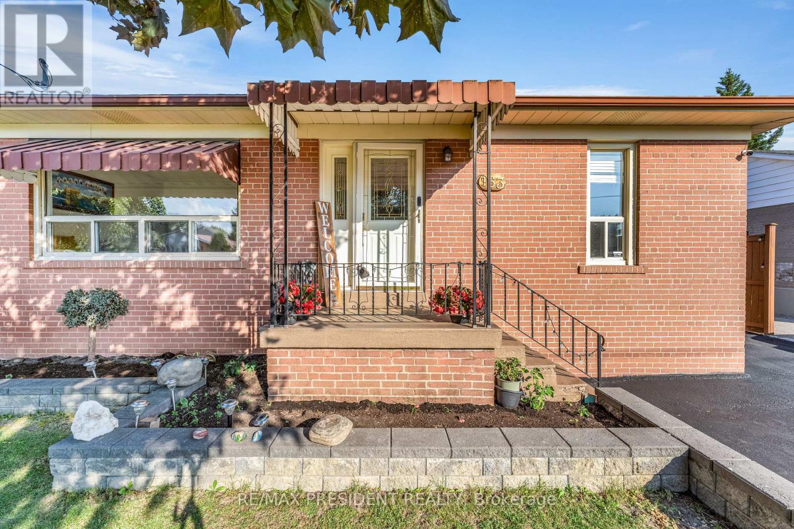 163 PRINCE CHARLES DRIVE - Image 40