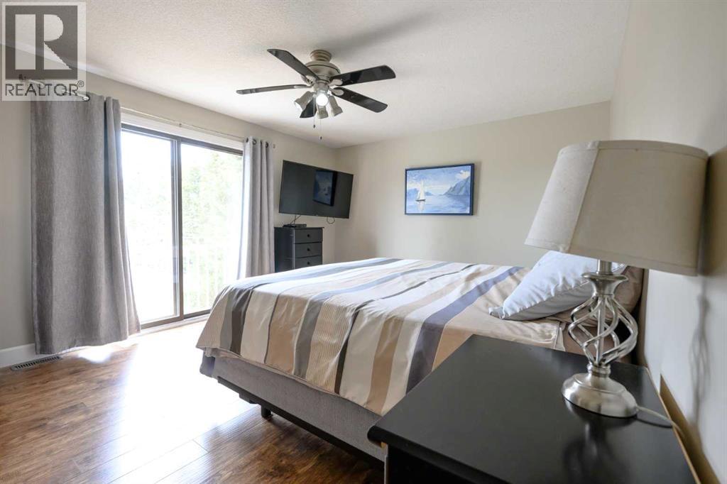 54075 742 Township - 19