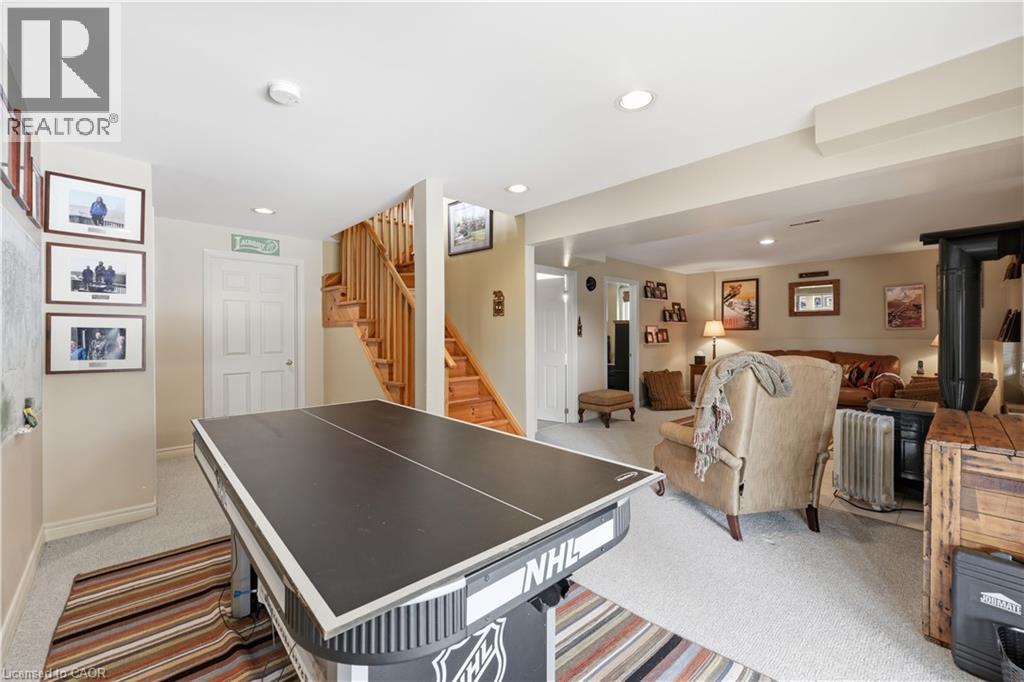 22 LLOYD'S TRAVERSE Crescent - 18