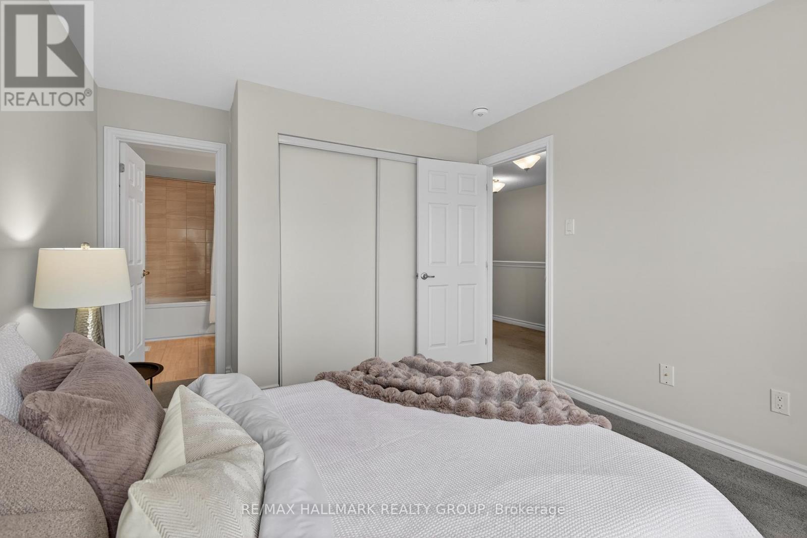 2 Bed, 3 Bath House for Sale in Ottawa – 805 KINIW PRIVATE, Ottawa – MLS# X13540166 - Image 27