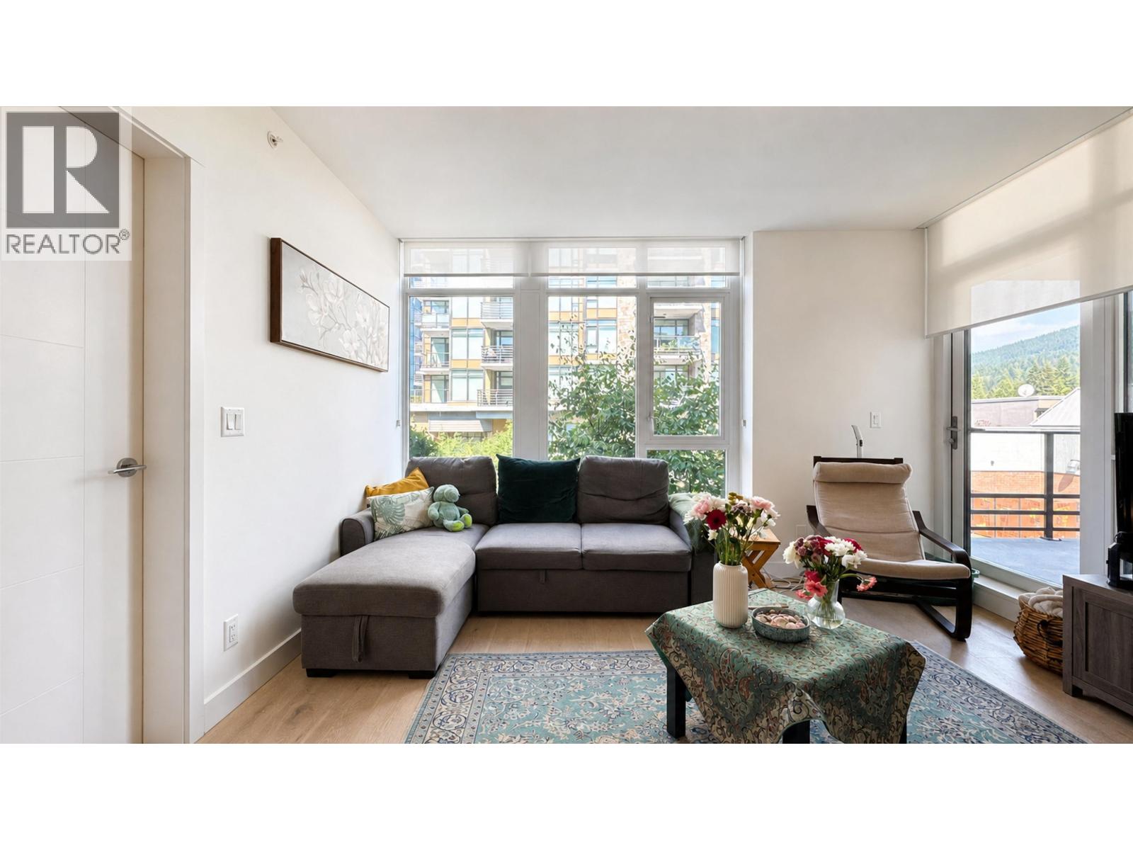 304 2738 LIBRARY LANE, North Vancouver