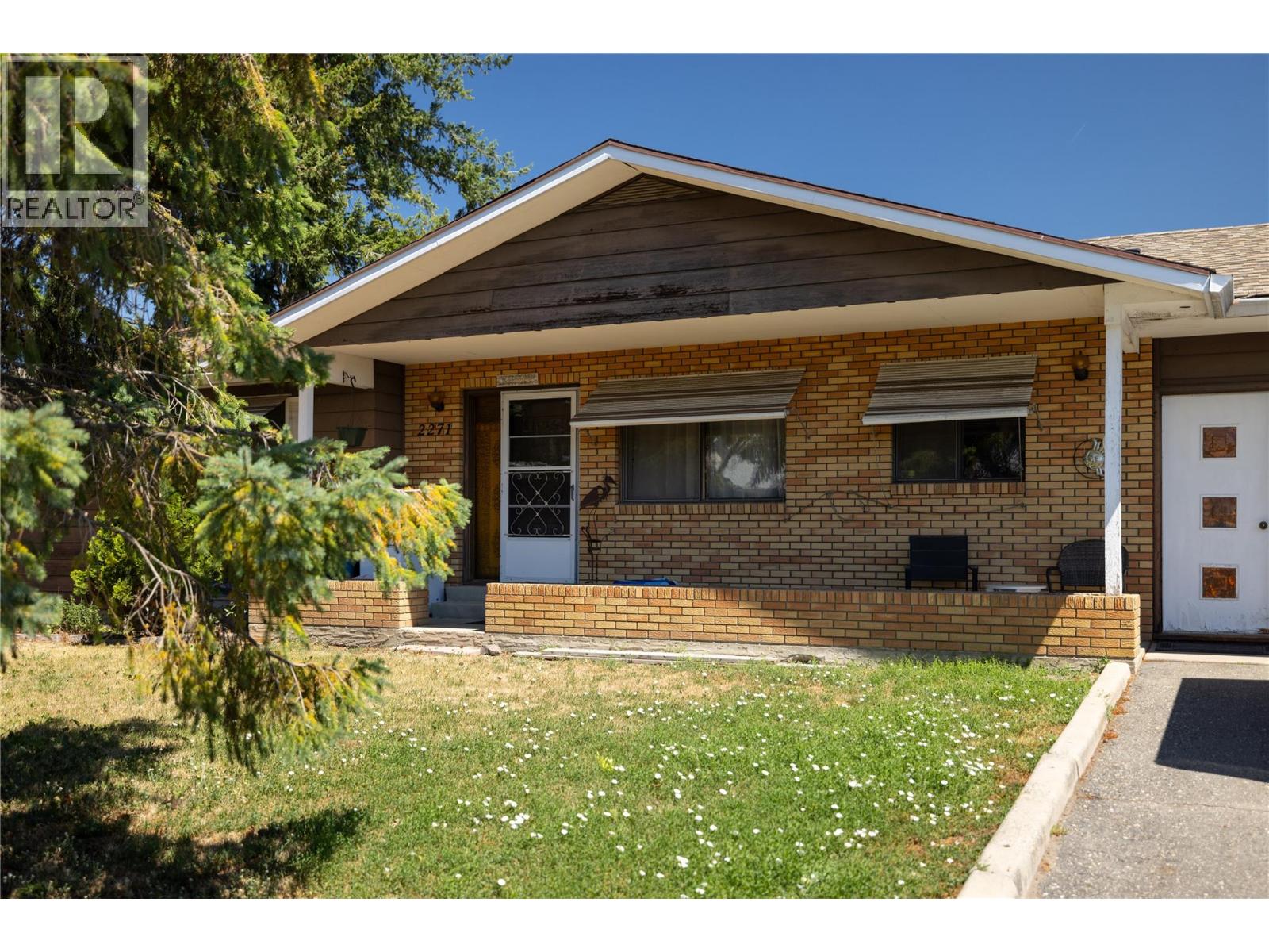 2271 Francis Street - 2