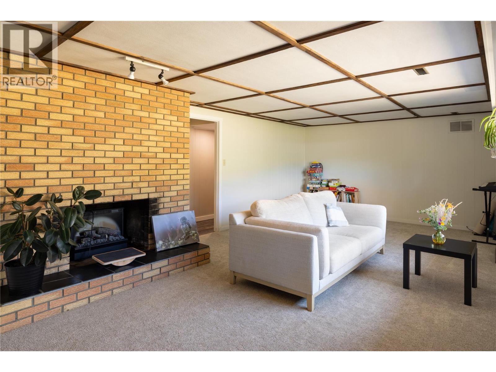 2271 Francis Street - 4