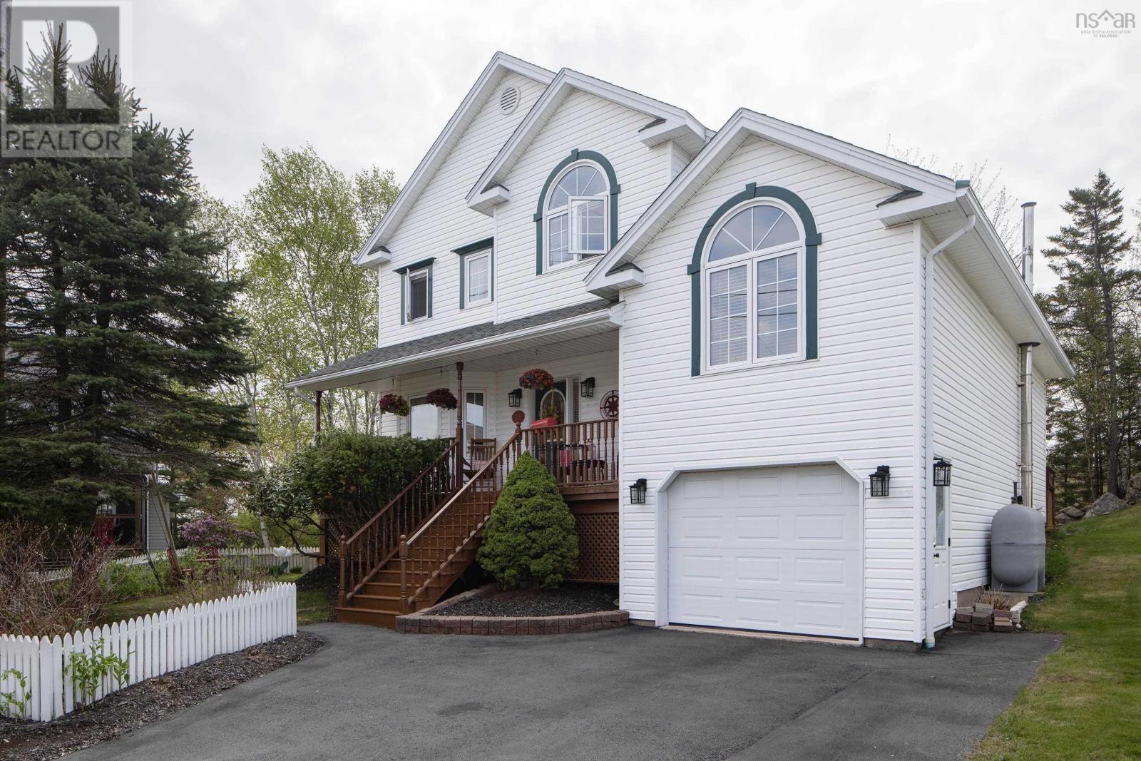 10 Blanchard Crescent - 2