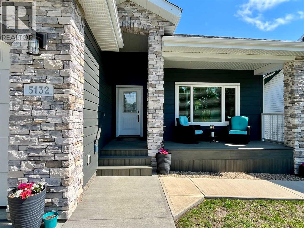 5132 54 Avenue - 3