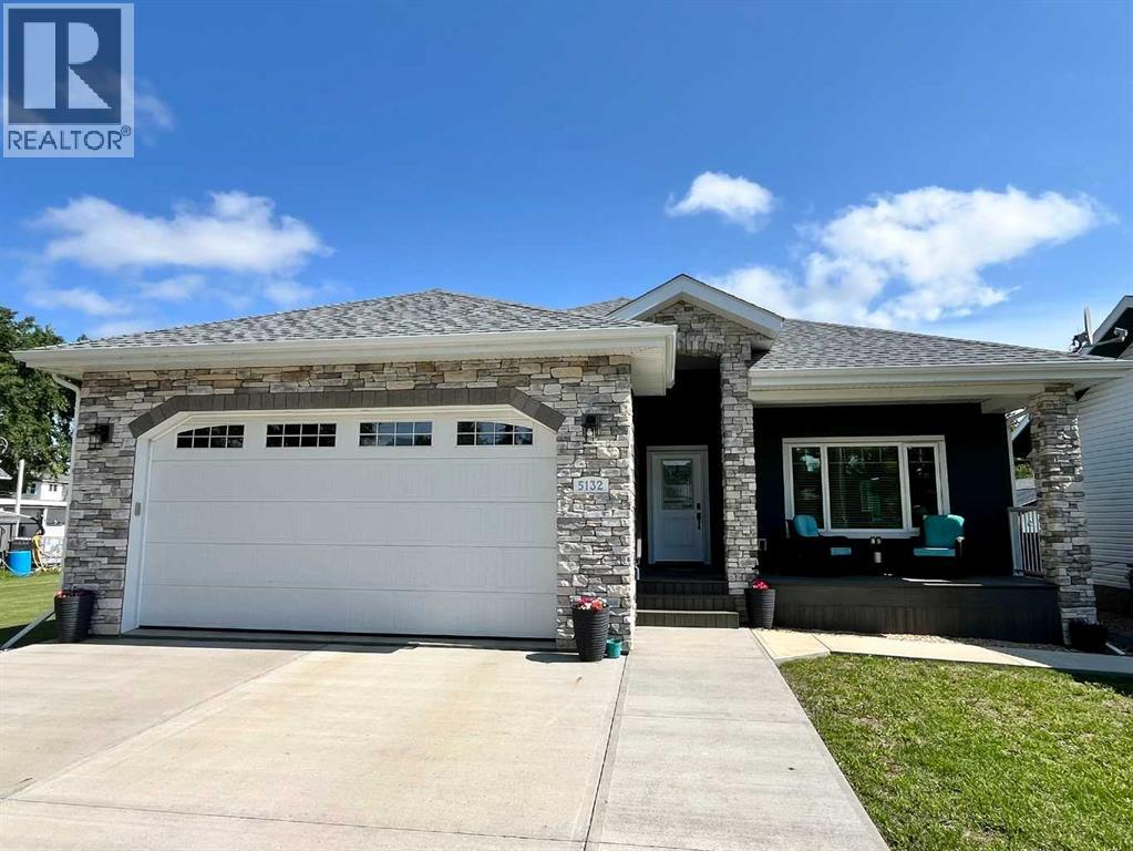 5132 54 Avenue - 1