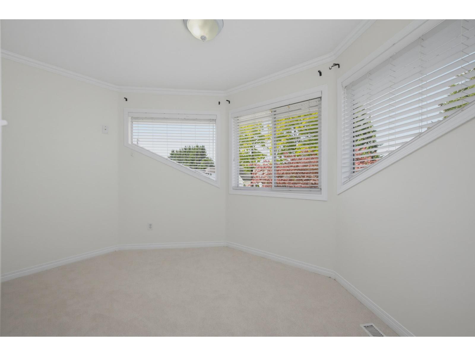 20324 94B AVENUE, Langley