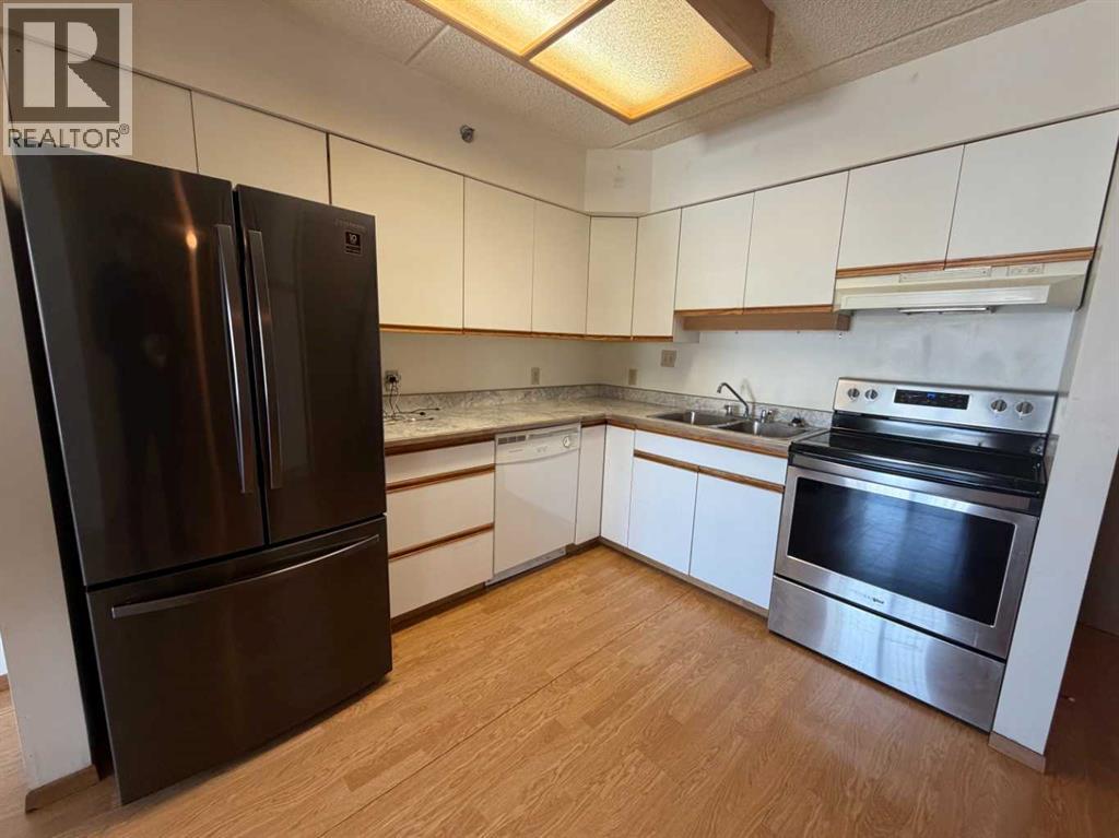 #206, 5007 52 Avenue - 4
