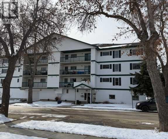 #206, 5007 52 Avenue - 18