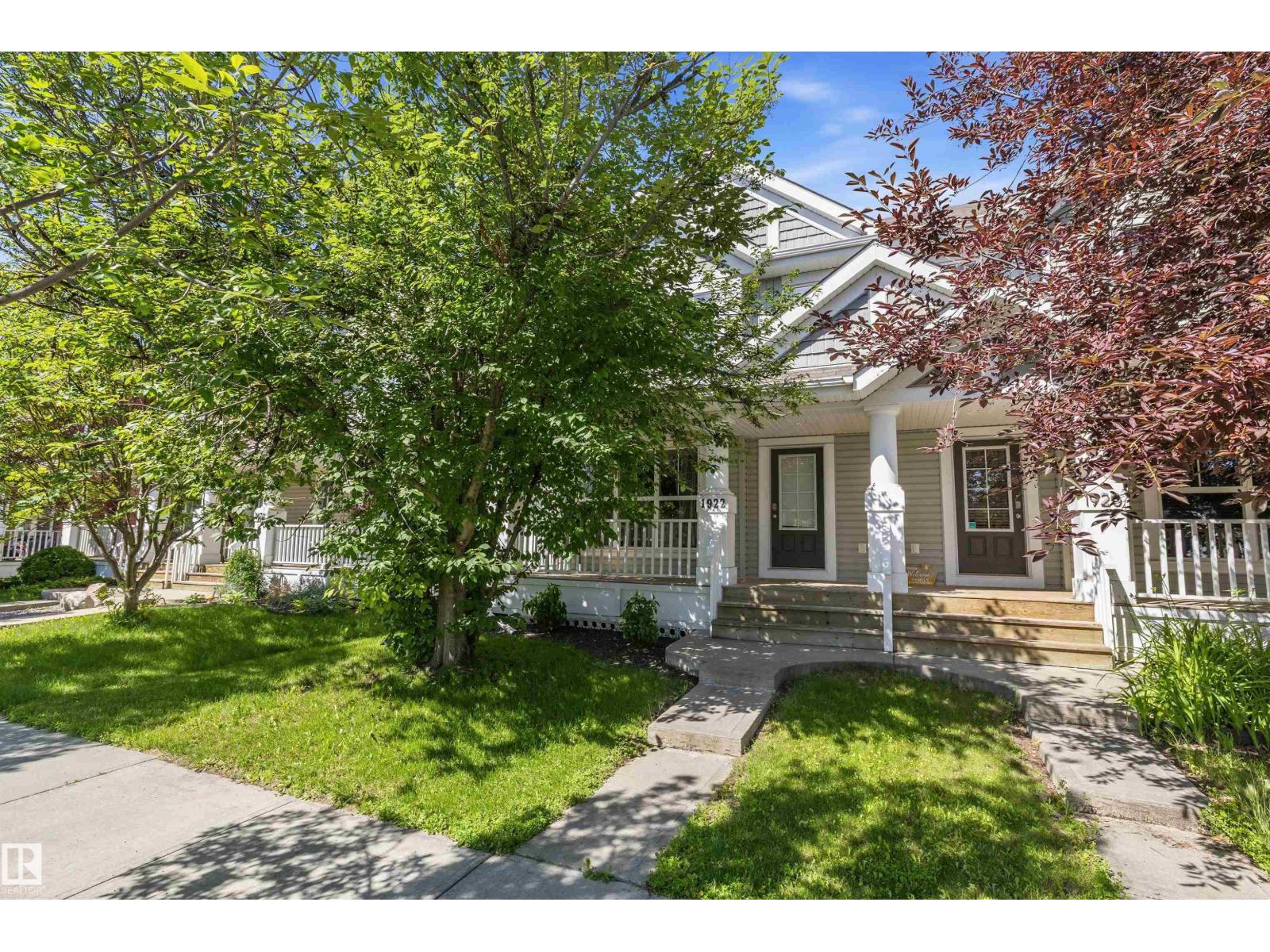 1922 74 ST SW - 1