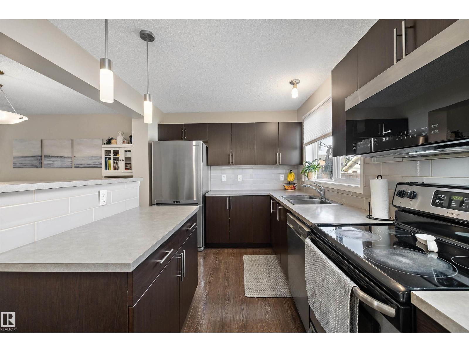 1922 74 ST SW - 18