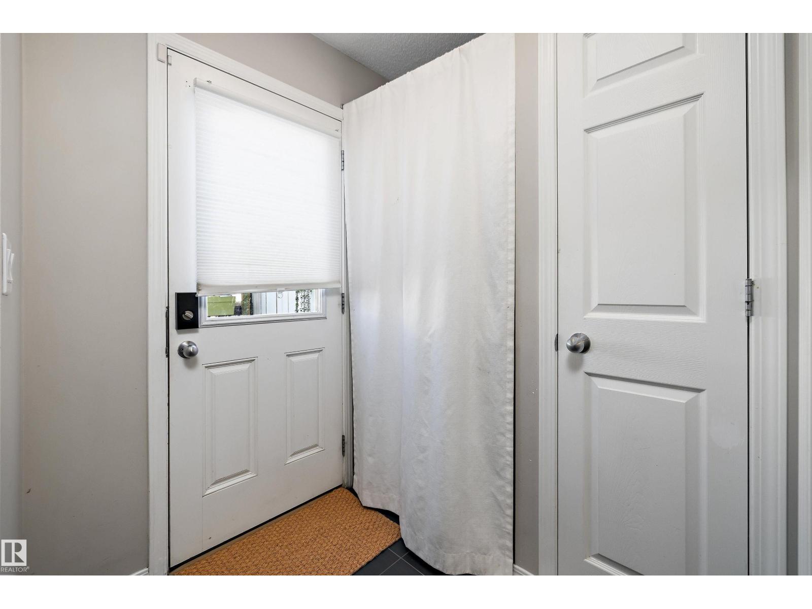 1922 74 ST SW - 19
