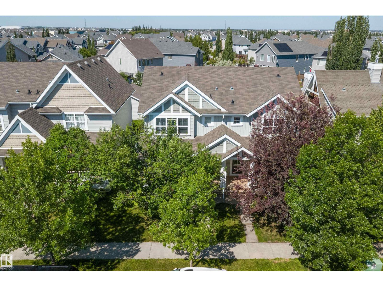 1922 74 ST SW - 2