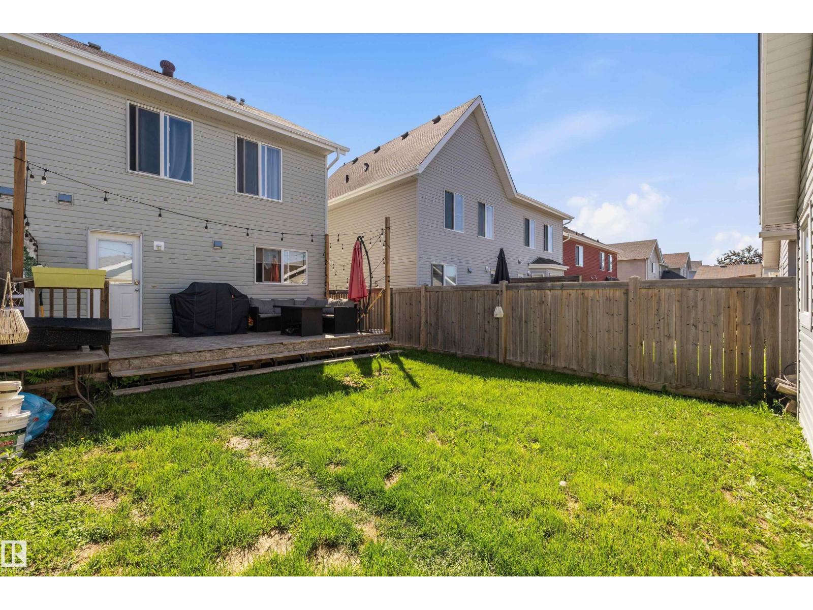 1922 74 ST SW - 38