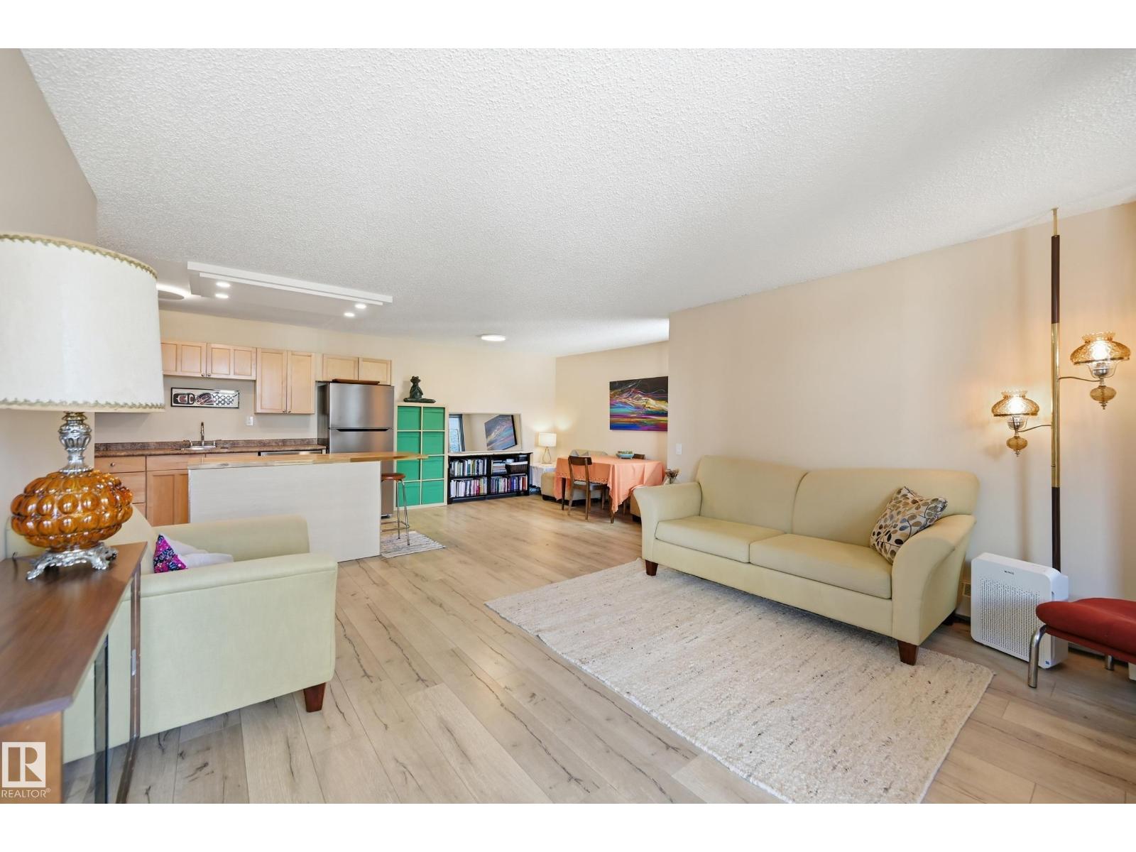 #601 10125 109 ST NW - 11