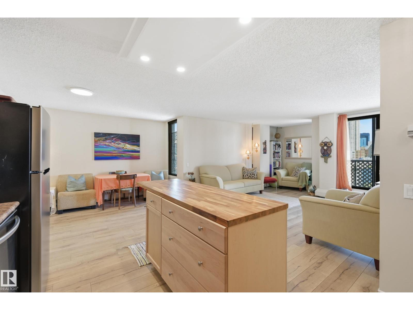 #601 10125 109 ST NW - 6