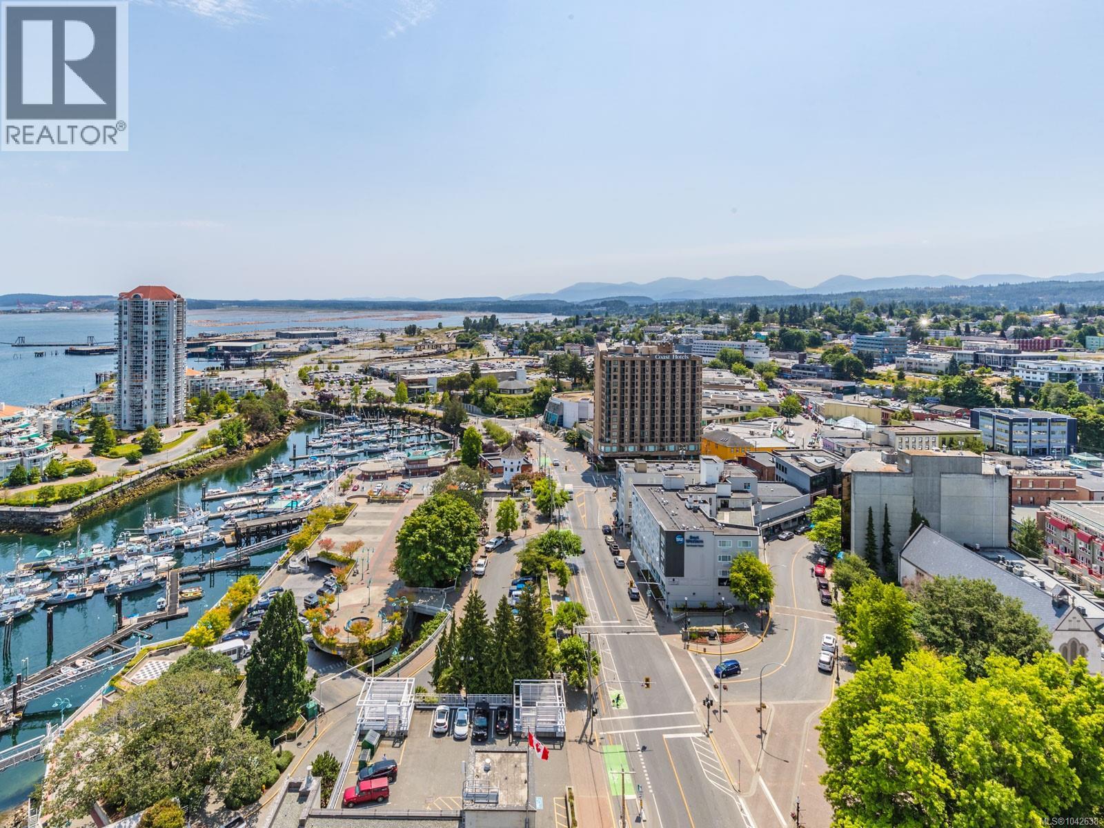 #1802 38 Front St - 17