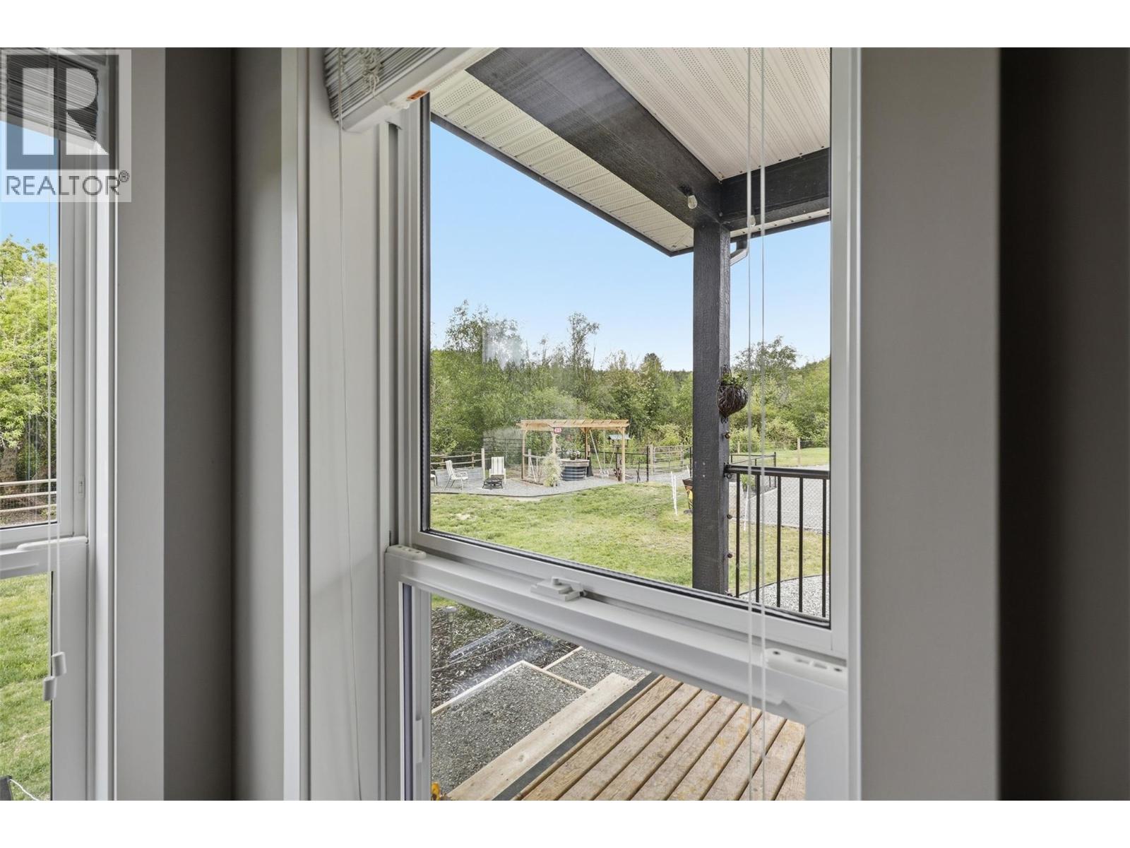 1642 Barnhartvale Road - 11
