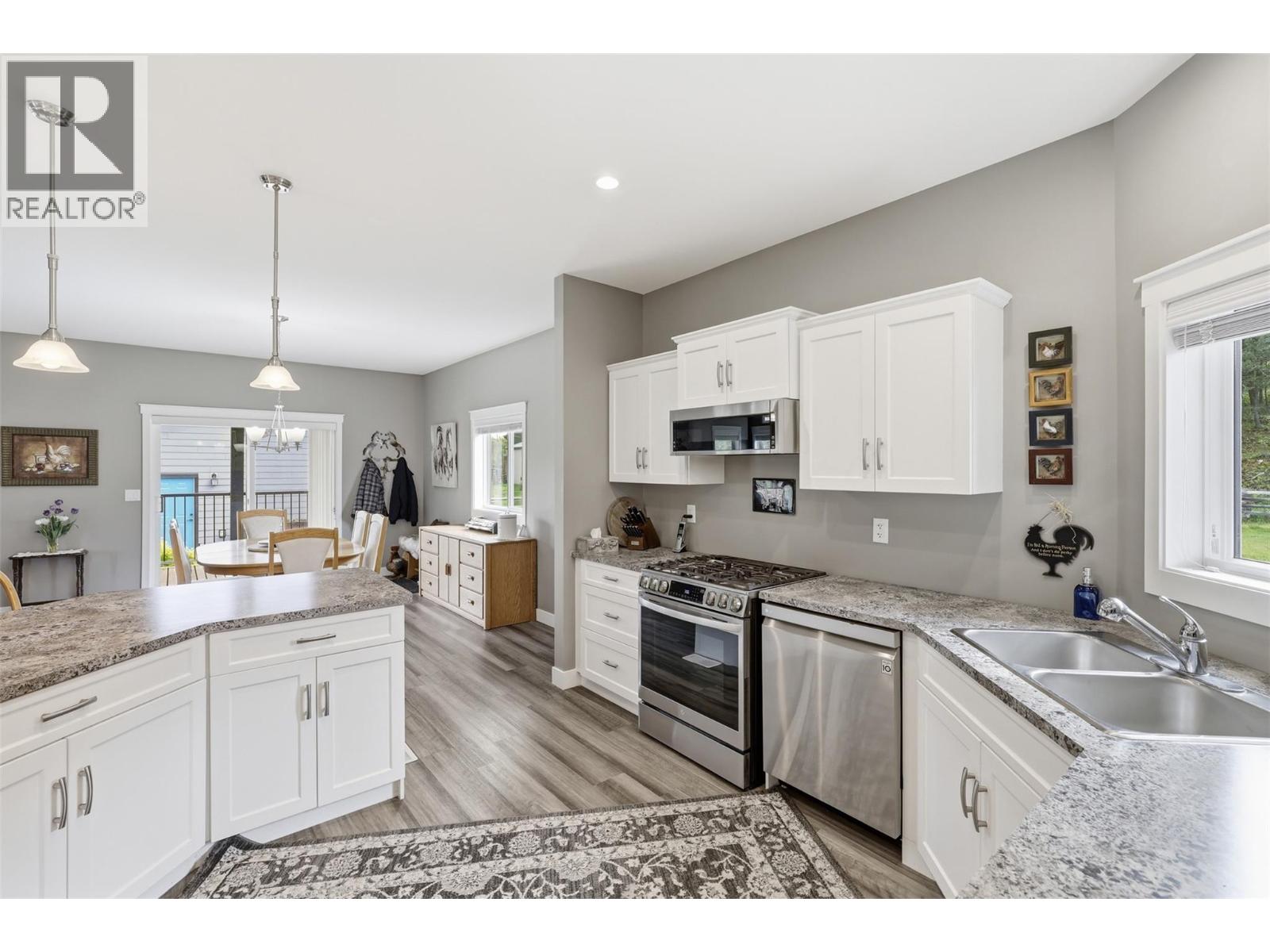 1642 Barnhartvale Road - 21