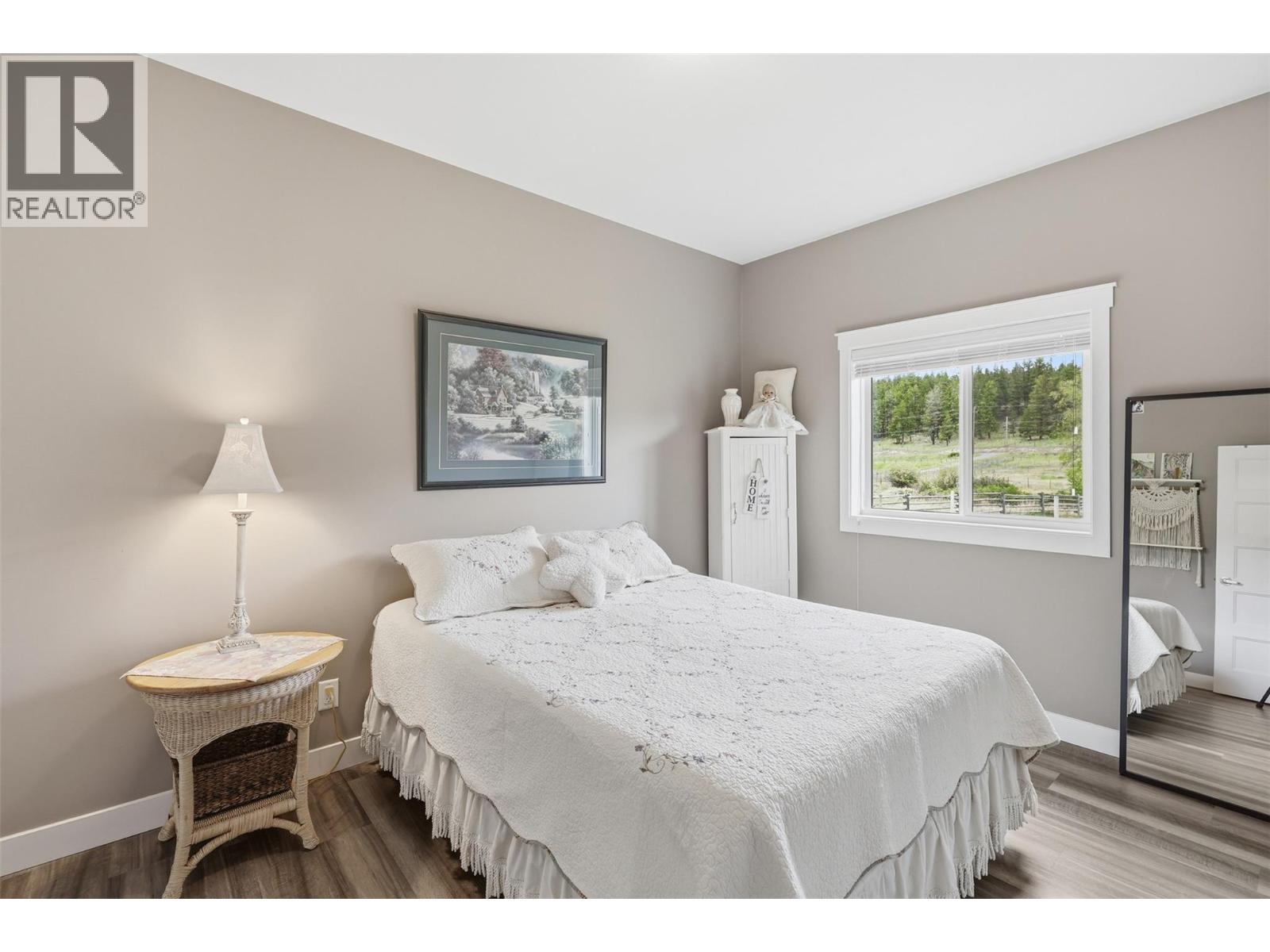 1642 Barnhartvale Road - 27