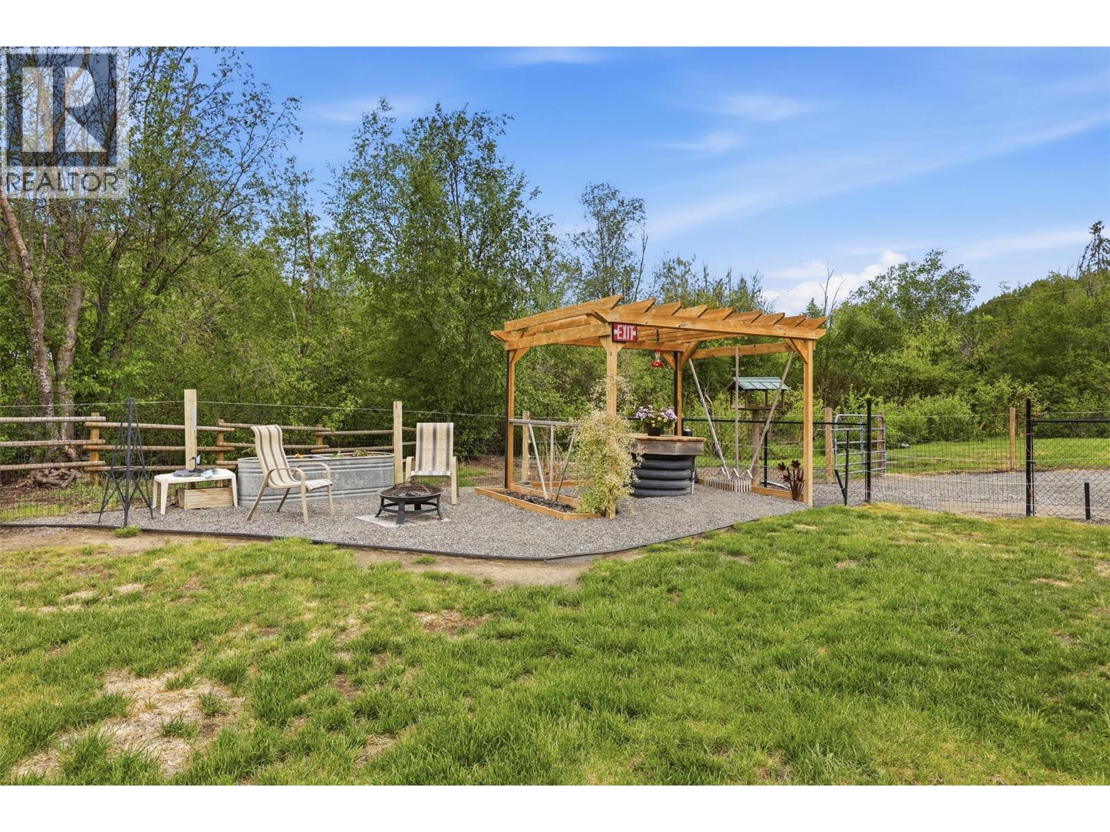 1642 Barnhartvale Road - 33