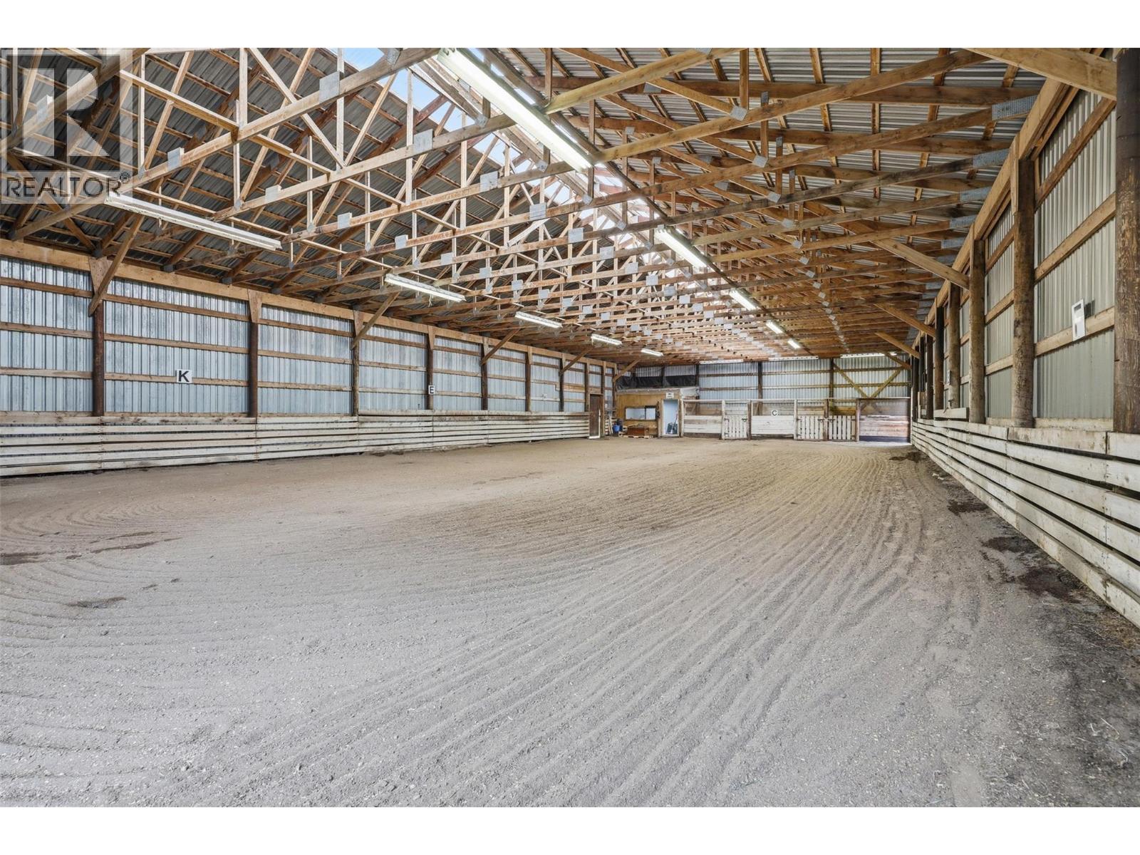 1642 Barnhartvale Road - 39