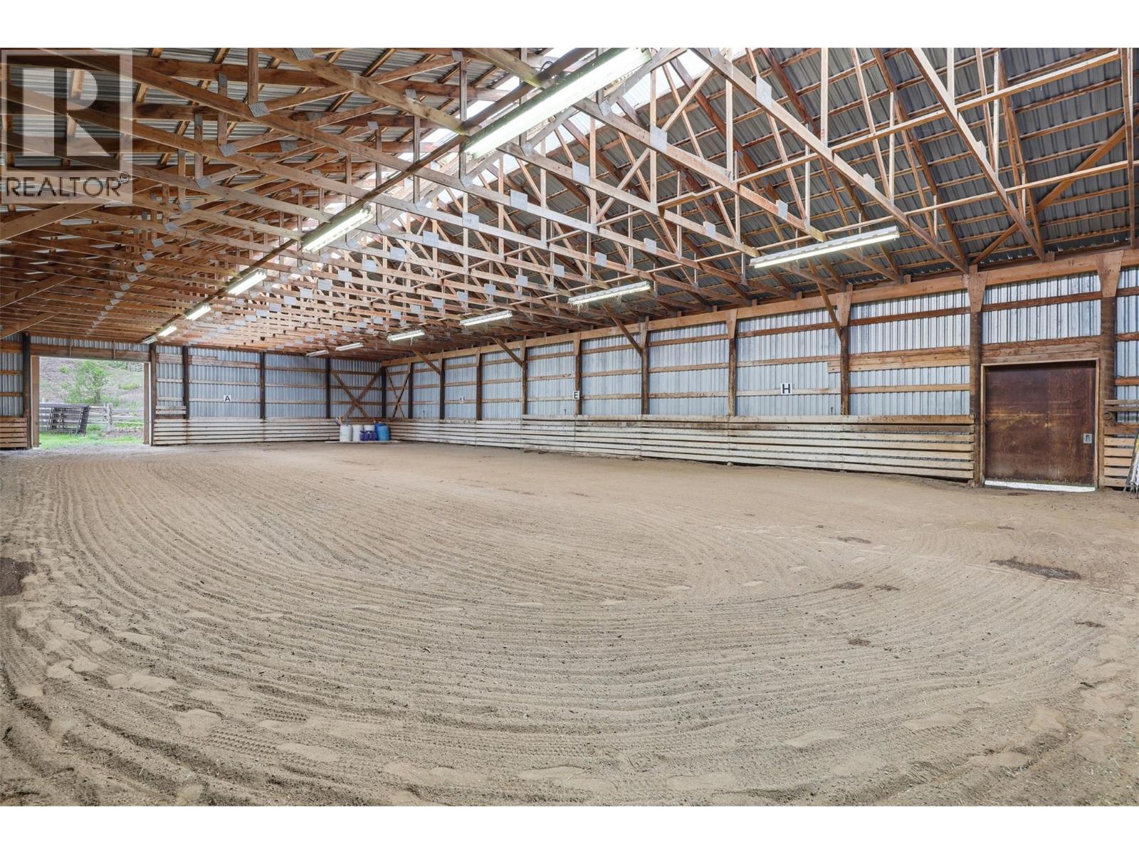 1642 Barnhartvale Road - 41