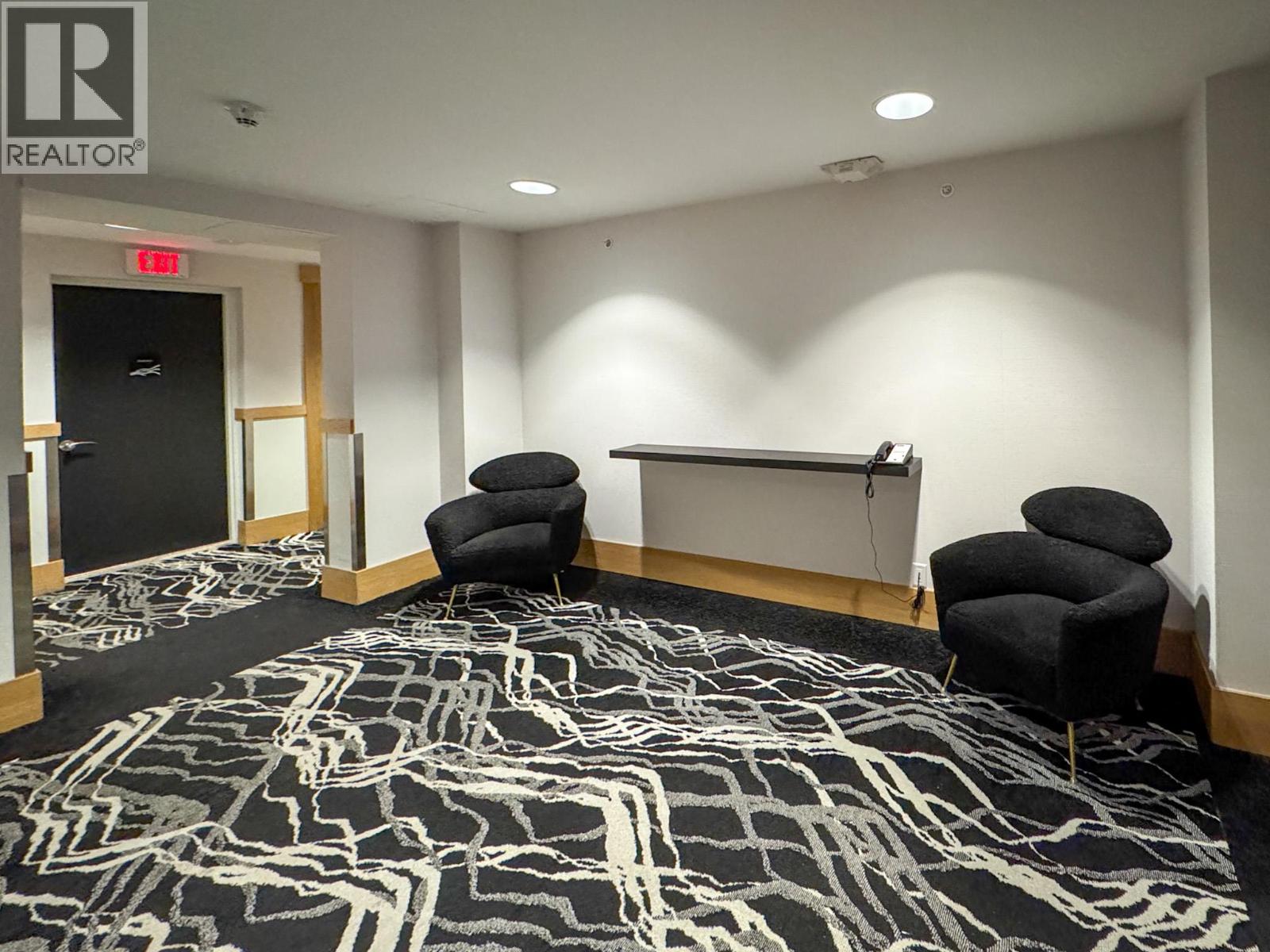#408 15 Park Place - 17