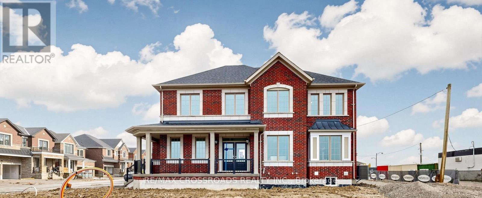 347 BERCZY GREEN DRIVE - 1
