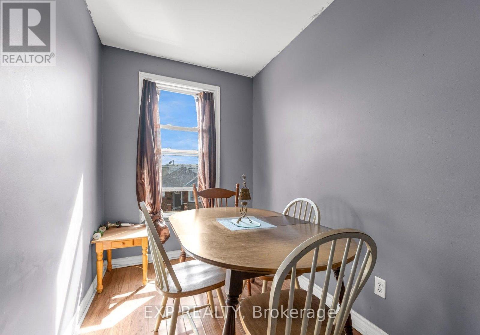 29 GERTRUDE STREET - 11