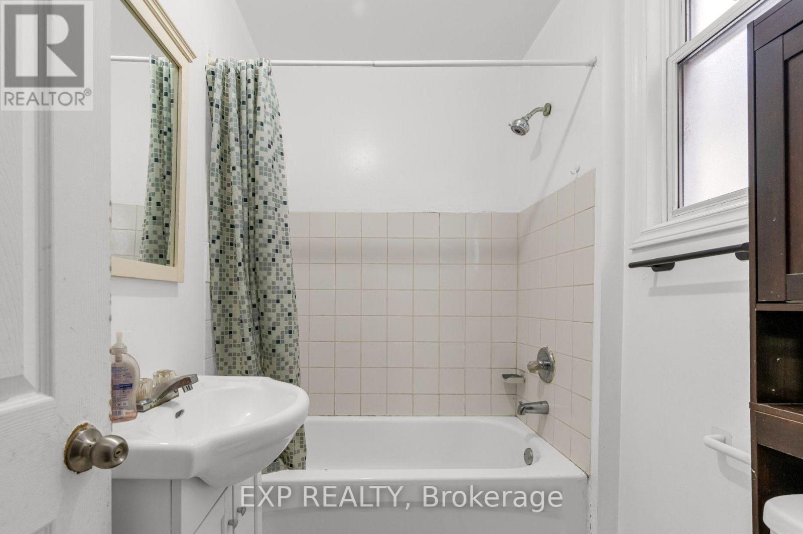 29 GERTRUDE STREET - 14