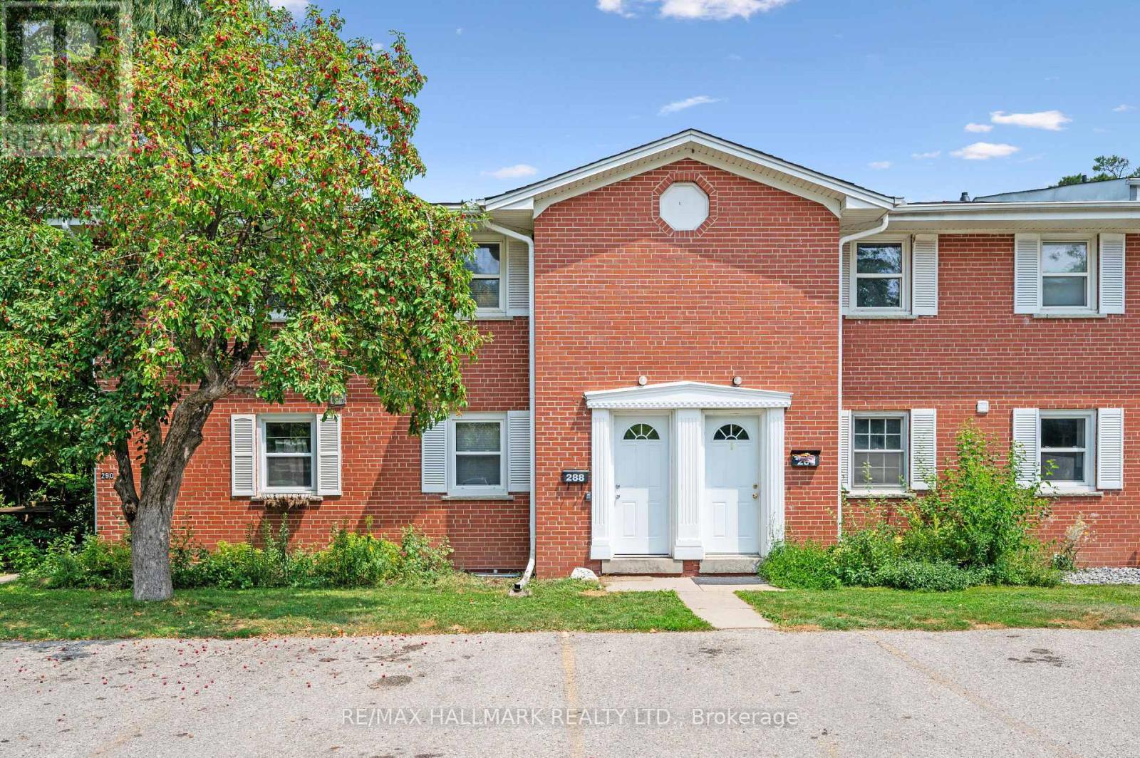 #25 288 WESTCOURT PLACE - 1