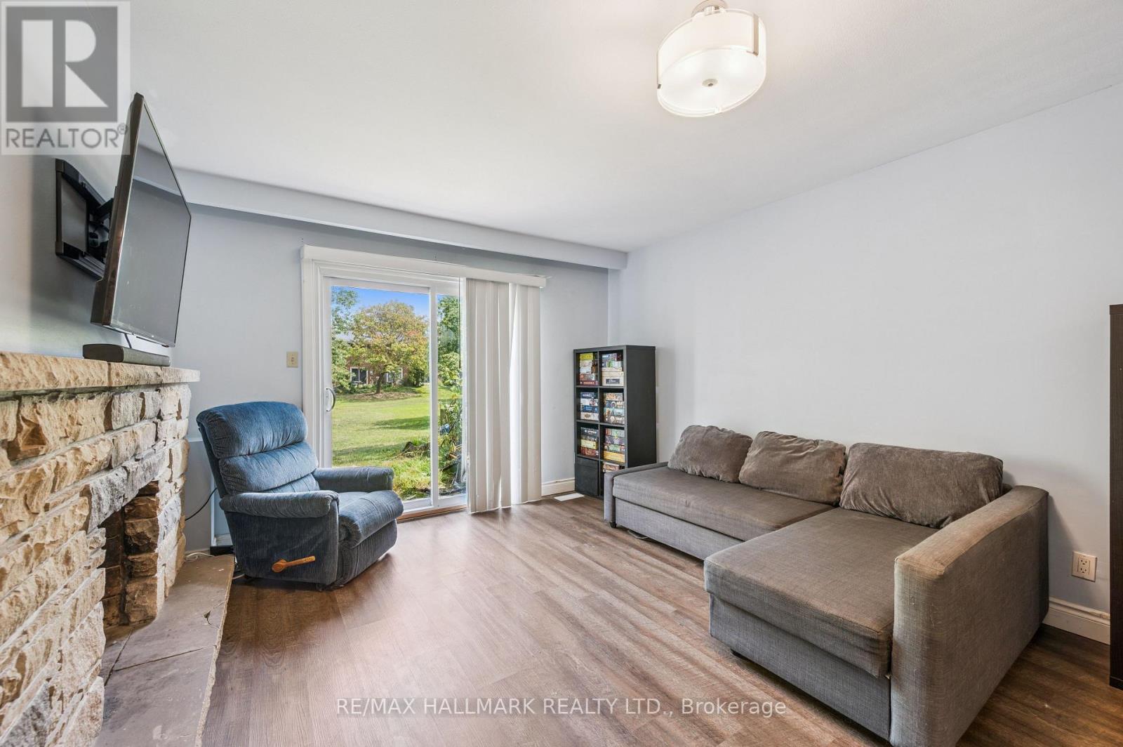 #25 288 WESTCOURT PLACE - 11