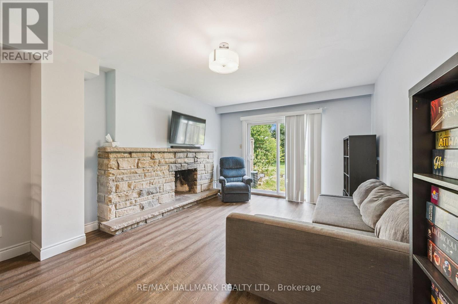#25 288 WESTCOURT PLACE - 12