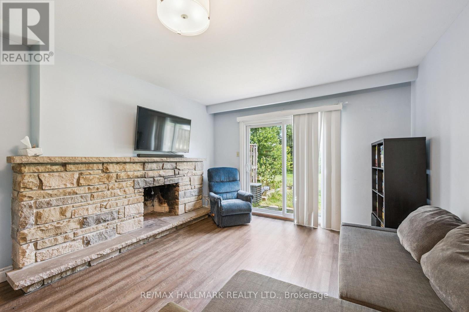 #25 288 WESTCOURT PLACE - 13