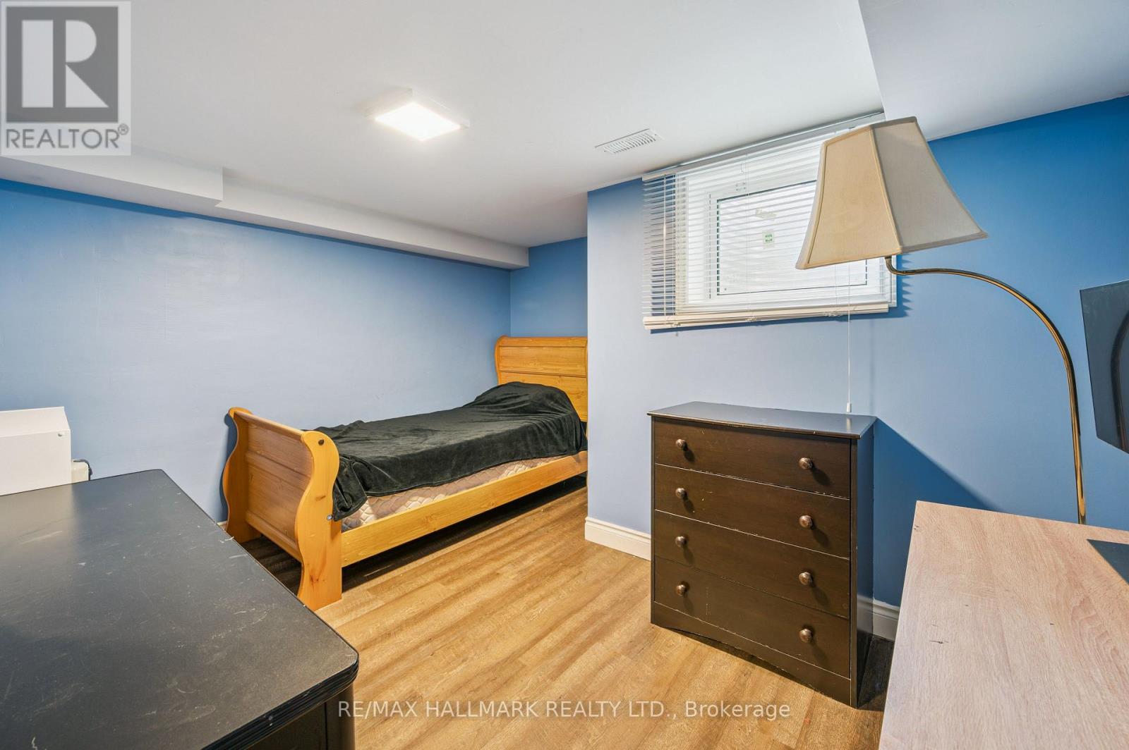 #25 288 WESTCOURT PLACE - 28