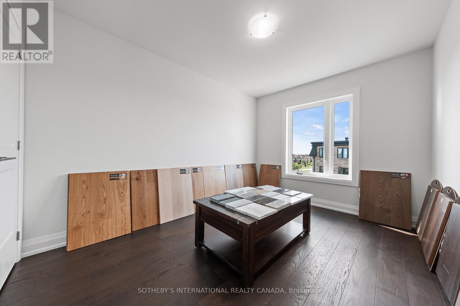 #23 675 VICTORIA ROAD N - 32