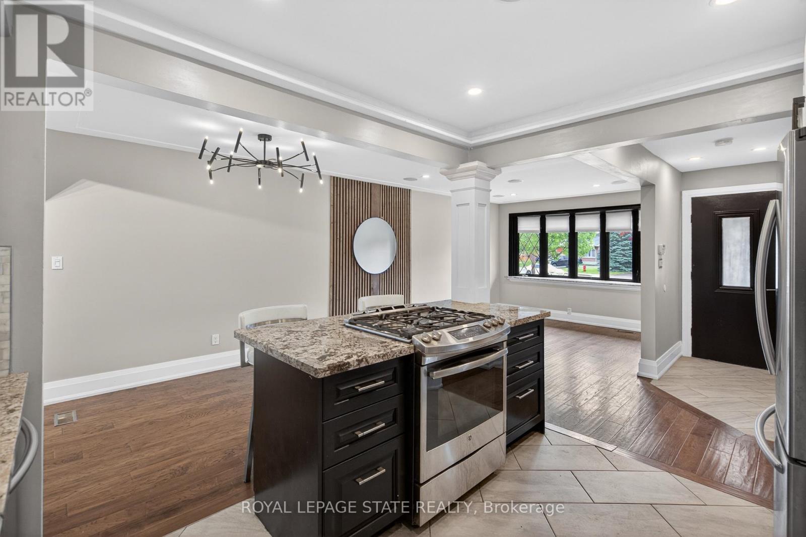 33 KENWOOD CRESCENT - Image 17