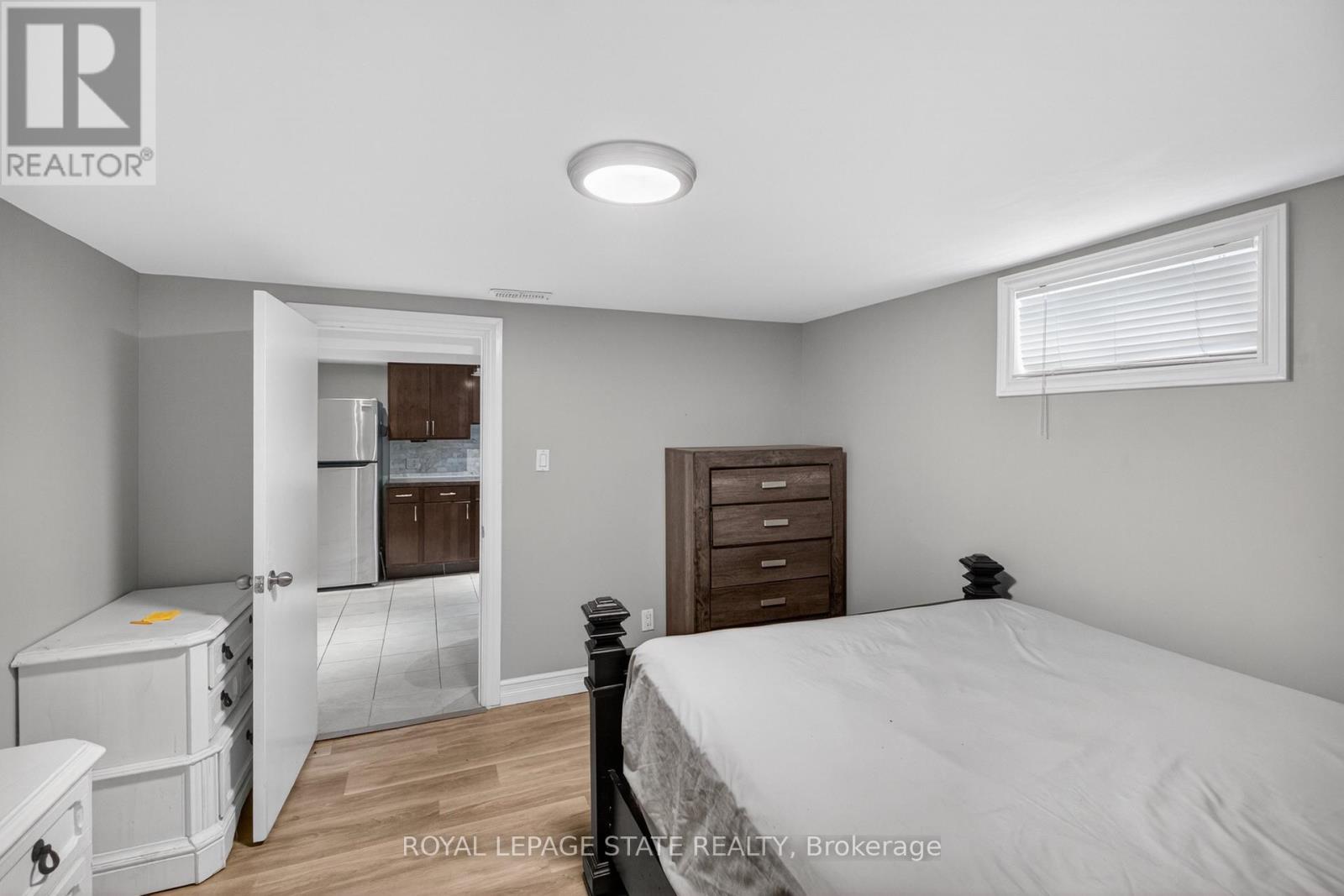33 KENWOOD CRESCENT - Image 29